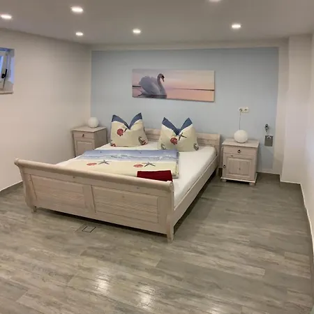 Am Mueritz Seeufer فارين