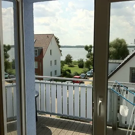 Am Mueritz Seeufer Apartment
